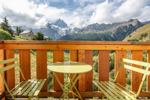 Patio, Balcony/Terrace, Mountain view