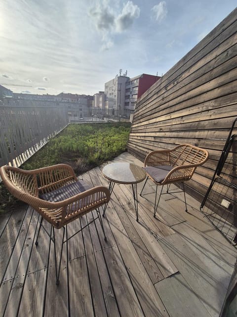 Balcony/Terrace, Balcony/Terrace, Quiet street view