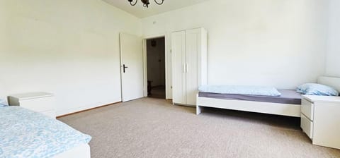 Bed, Bedroom, wardrobe