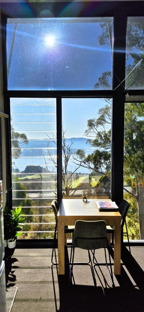 Tamar Tonic - Lush River Views House in Grindelwald