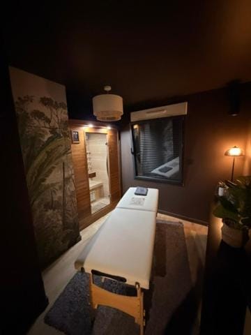 Massage, Sauna