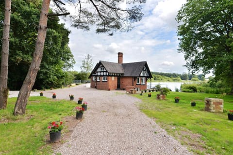 The Boathouse House in Lichfield