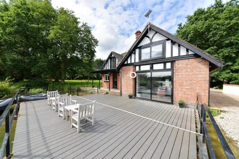 The Boathouse House in Lichfield