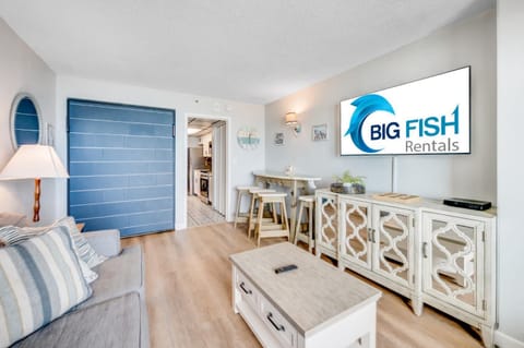 Oceanfront condo Heated Pools & Breathtaking View! Apartment in Myrtle Beach