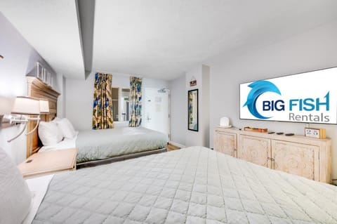 Oceanfront condo Heated Pools & Breathtaking View! Apartment in Myrtle Beach