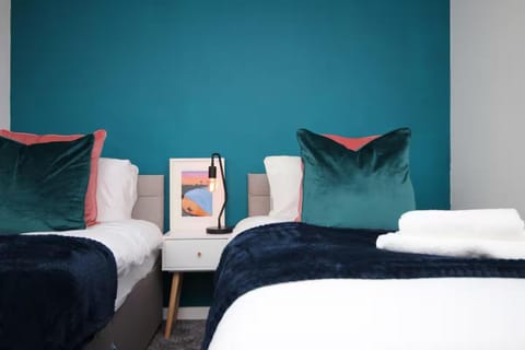 Home with Ocean View - Contractors and Families House in Wales