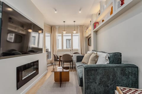 Communal lounge/ TV room, Living room
