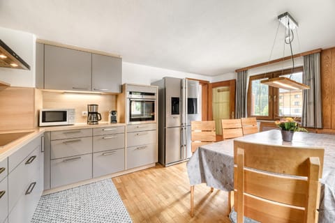 Dining area, kitchen