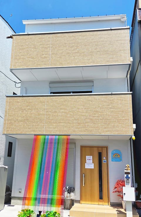 Property building, Day