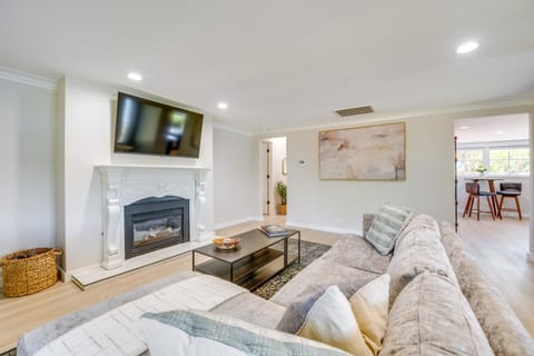 Waterfront Gem with Boat Dock and Lift in Lakewood! House in Lakewood