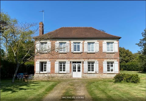 Property building, Garden, Garden view