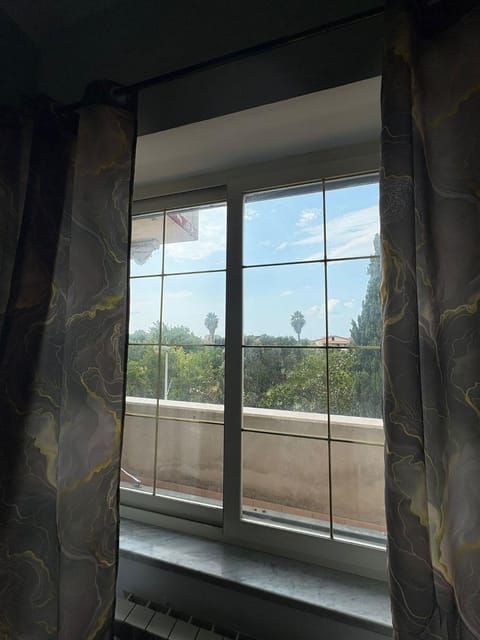 Airport view home Apartment in Fiumicino