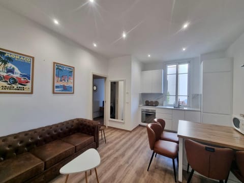 Jules Ferry Monaco Apartment in Avenue du Carnier