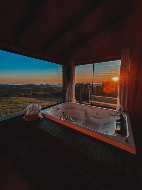 Natural landscape, Hot Tub, Mountain view, Sunrise, Bath