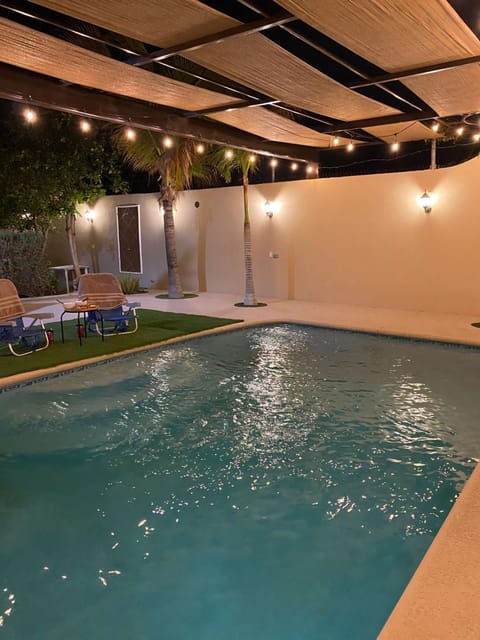 Swimming pool