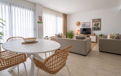 Living room, Seating area, Dining area