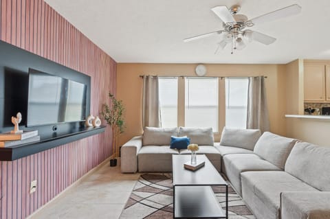 Modern Comfort Home in Katy House in Cypress