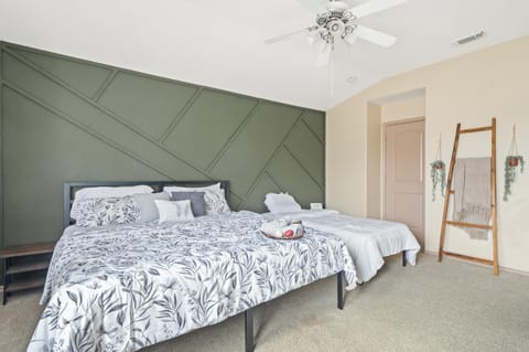 Modern Comfort Home in Katy House in Cypress