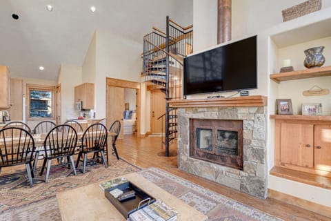 Terraces 1202 - Terraces Pathway Apartment in Telluride