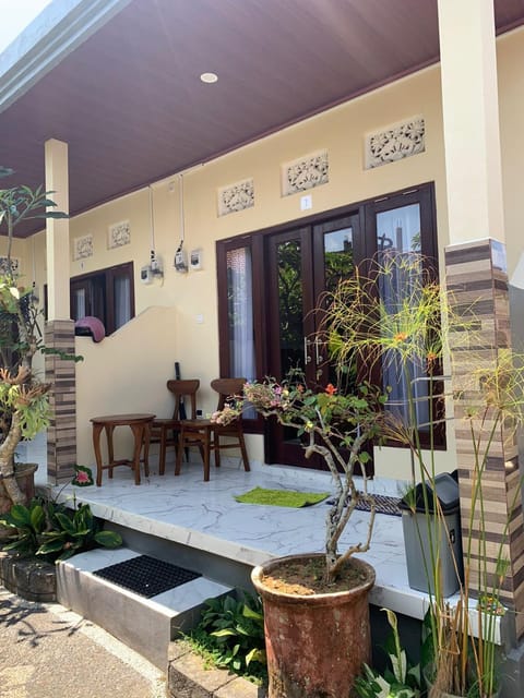 Rumah Wide Home Stay Vacation rental in Ubud