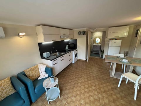 Maisonnette provençale les pensées House in Carpentras