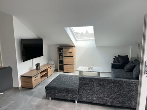 TV and multimedia, Living room, Photo of the whole room, Seating area, Evening entertainment