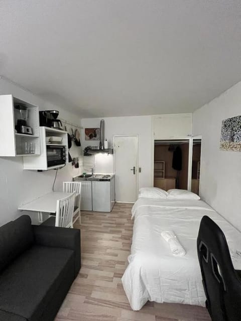Your Cozy Studio - Just Minutes from Copenhagen Airport Apartment in Copenhagen