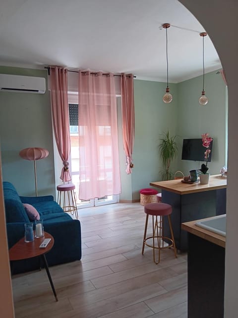 TV and multimedia, Living room, Dining area