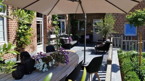 Patio, Summer, Balcony/Terrace, On site