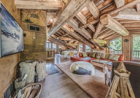 Chalet Montanum, 9 pax - Courchevel, Bed & Breakfast Chalet in Saint-Bon-Tarentaise