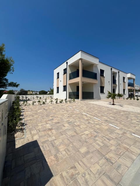 Property building, Day