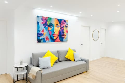 Living room, Decorative detail, Seating area