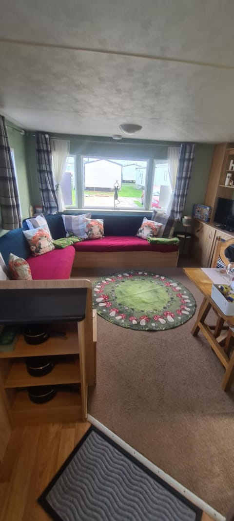 Living room, Photo of the whole room, Seating area