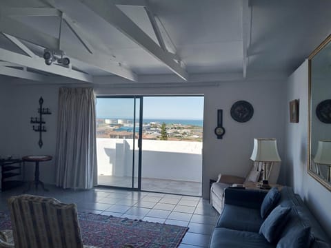 Living room, Sea view