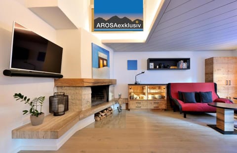 TV and multimedia, Living room, fireplace