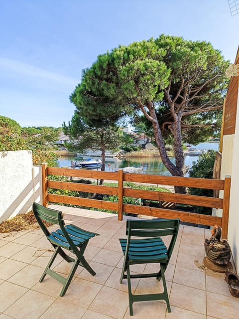 Patio, Spring, Day, Natural landscape, View (from property/room), Balcony/Terrace, Lake view