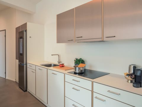 Coffee/tea facilities, Kitchen or kitchenette, minibar, oven, pet friendly, stove