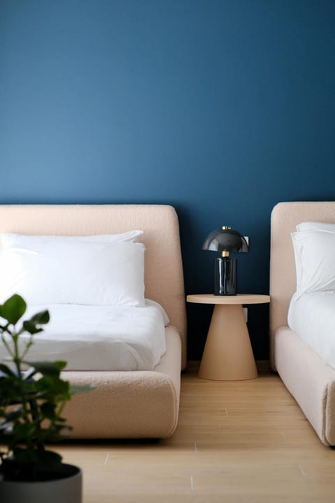 Garden Triple Suite - 3 min walk to Bernina Express Bed and Breakfast in Province of Brescia