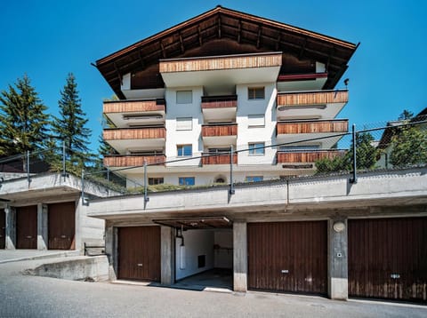 Property building, Day, Parking