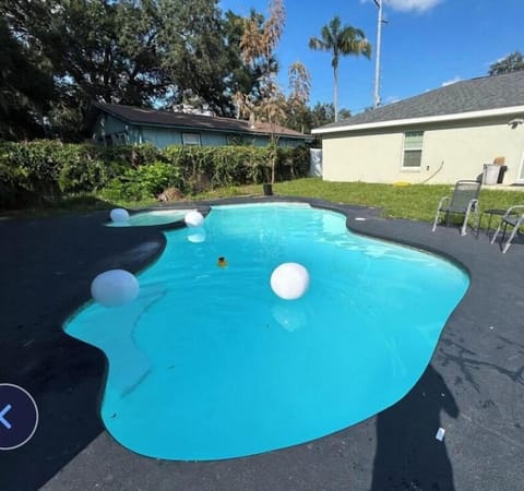 3 Bed 2 Bath Sleeps 6 Pool Retreat in Eustis, FL!!! House in Mount Dora