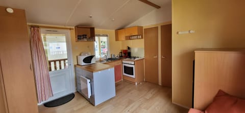 Mobil home 3 chambres Sud finistère Campground/ 
RV Resort in Clohars-Carnoët