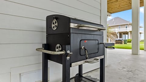 Salty Seabass 4BR Seaside Escape House in Texas City