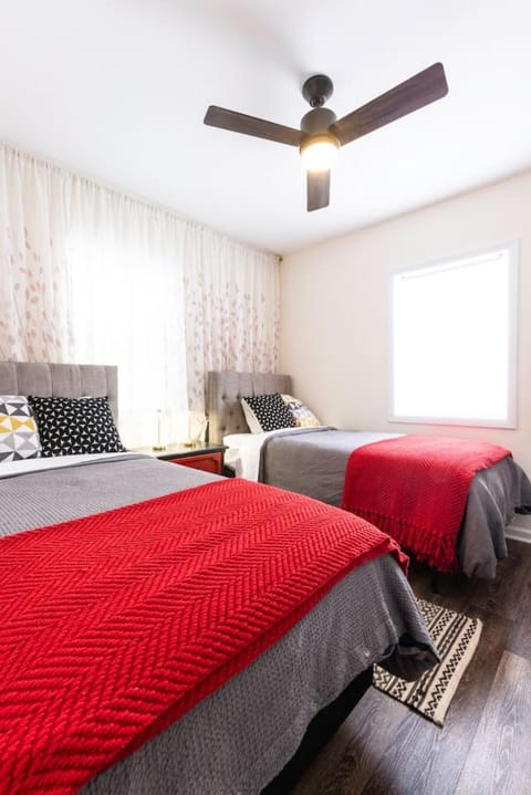 Private Modern 1st Flr 3 Bed Apt Close to Downtown Apartment in Torrington