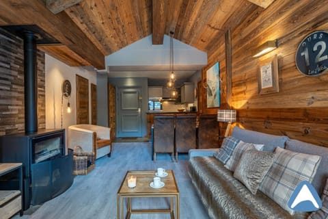 Living room, Photo of the whole room, Seating area