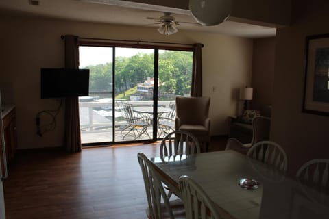 Rock Harbor Resort and Motel Resort in Sunrise Beach