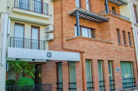Property building, Day