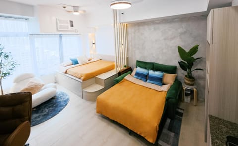Living room, Photo of the whole room, Seating area, Bedroom