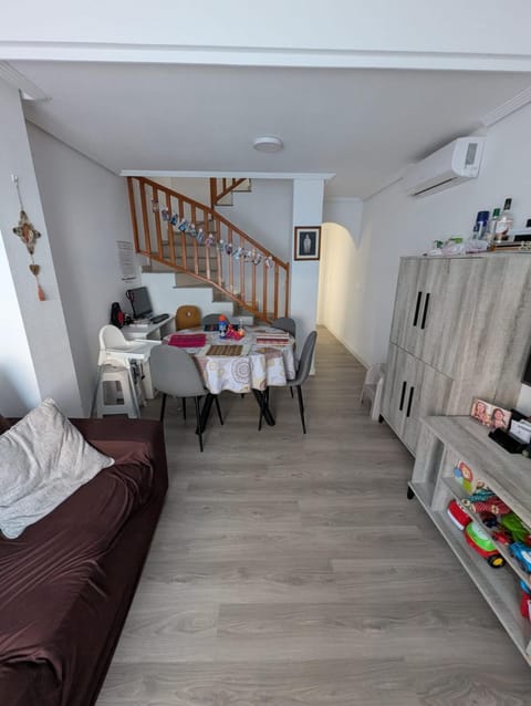 Kitchen or kitchenette, Living room, Photo of the whole room, Seating area, Dining area