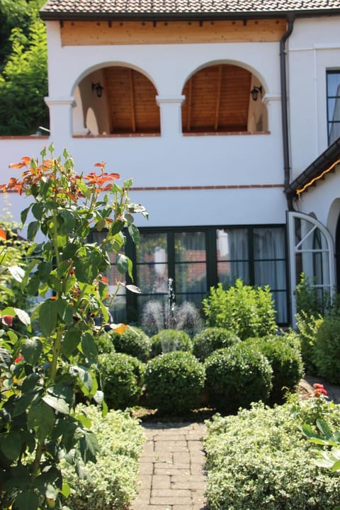 Property building, Garden