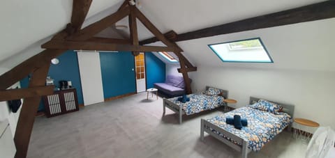 Bed, TV and multimedia, Living room, Photo of the whole room, Bedroom